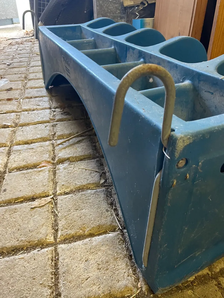 Calf feeder 5 teat + other calf rearing equipment - Image 2