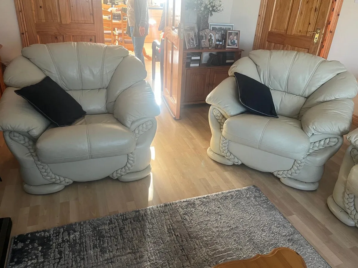 Cream Leather Couch and 2 Armchairs - Image 1