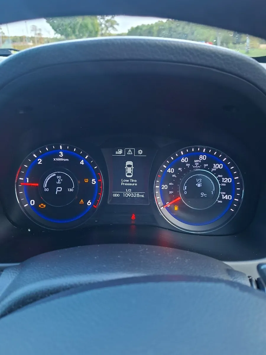 Hyundai i40 automatic 2017 - Image 2