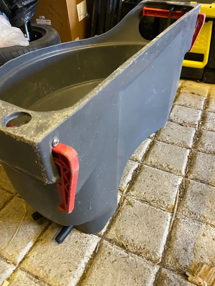 Milk mixer trolley + other calf rearing equipment - Image 4