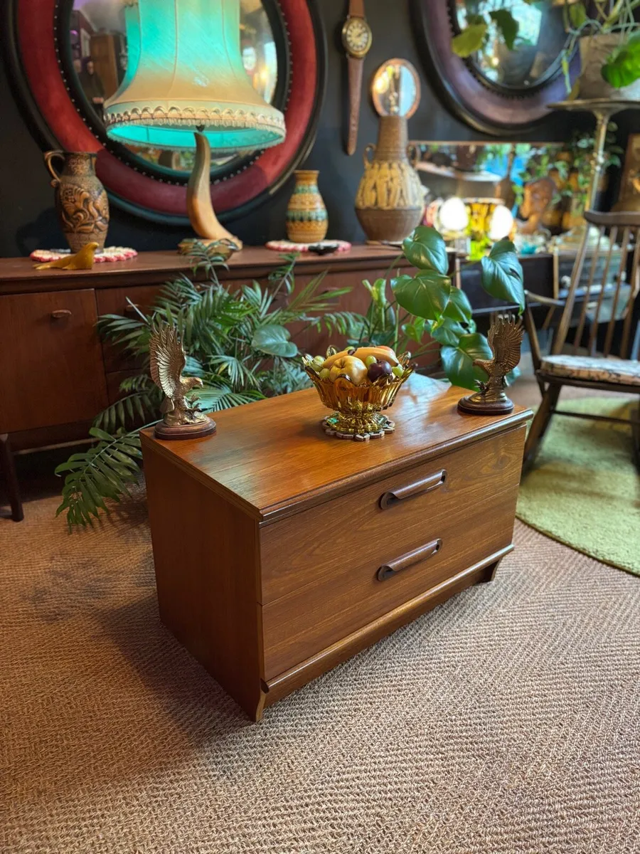 Mid Century Chest of Drawers - Image 1