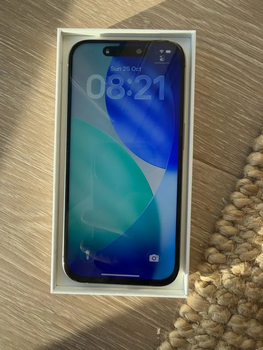 iPhone 15 Pro 128GB Natural Titanium, Unlocked, Excellent Condition - Image 3