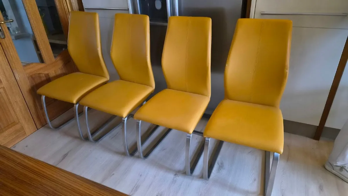 Dining Room/Kitchen chairs - Image 3