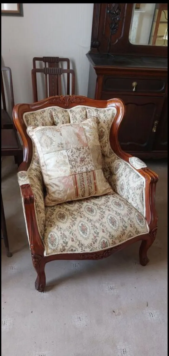Couch and armchairs - Image 3