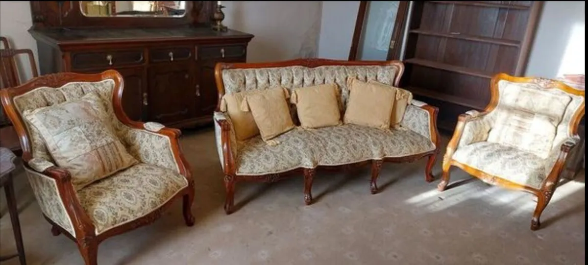 Couch and armchairs - Image 4