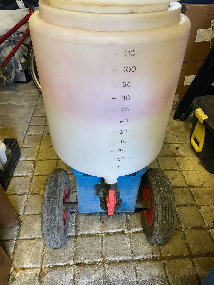 Milk mixer trolley + other calf rearing equipment - Image 2