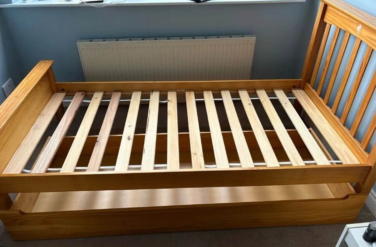 Single bed with storage - Image 1