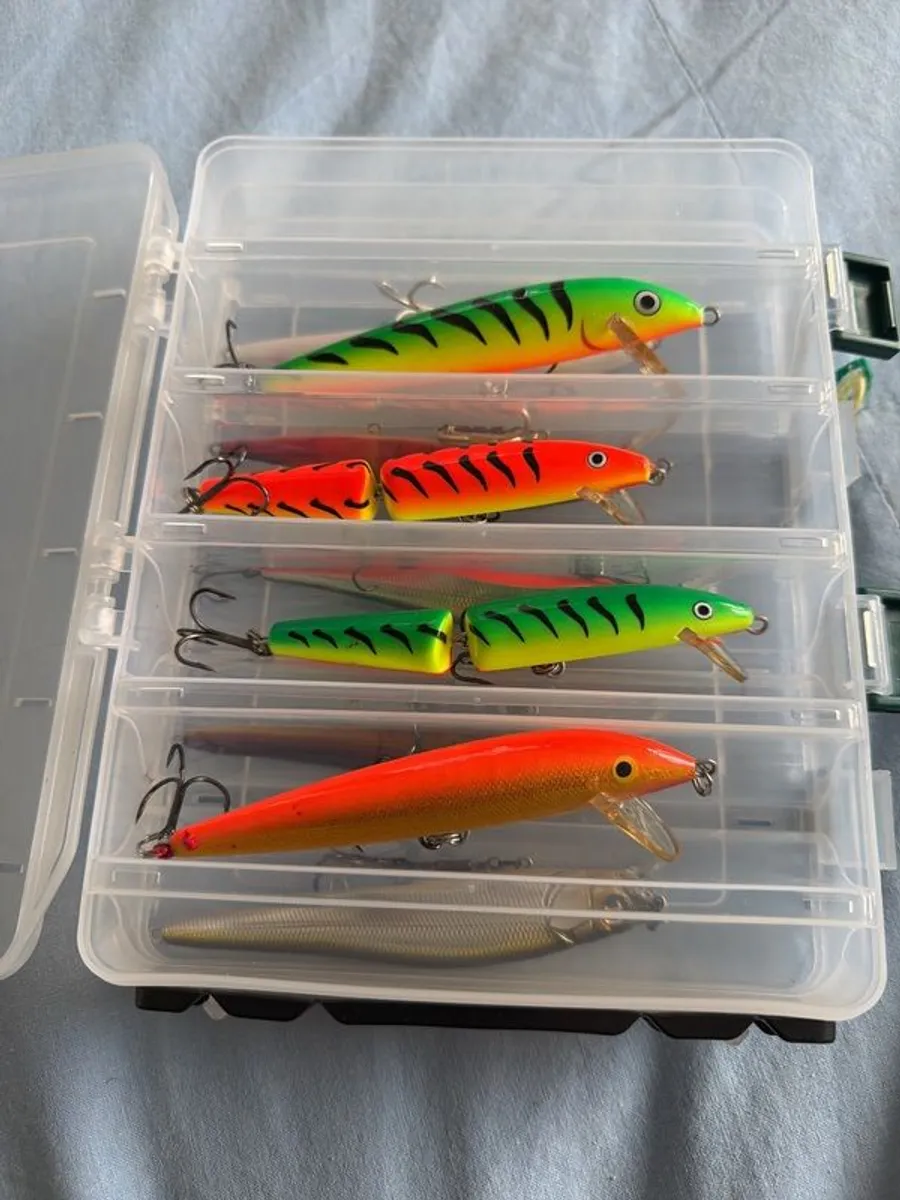 Lures (mega bass, rapala, payo) and box - Image 3