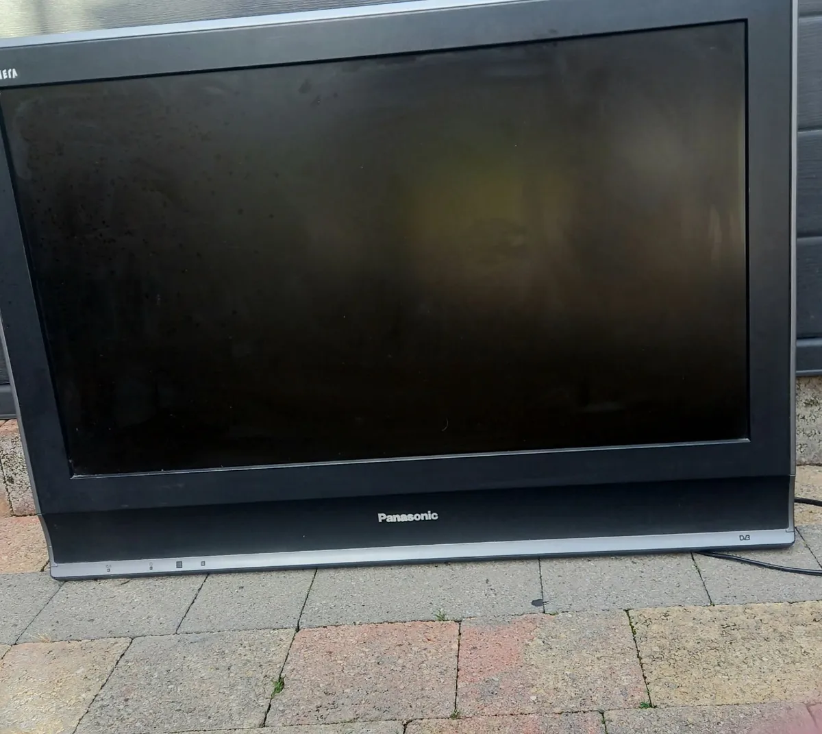 Panasonic 32 inch tv - Image 1