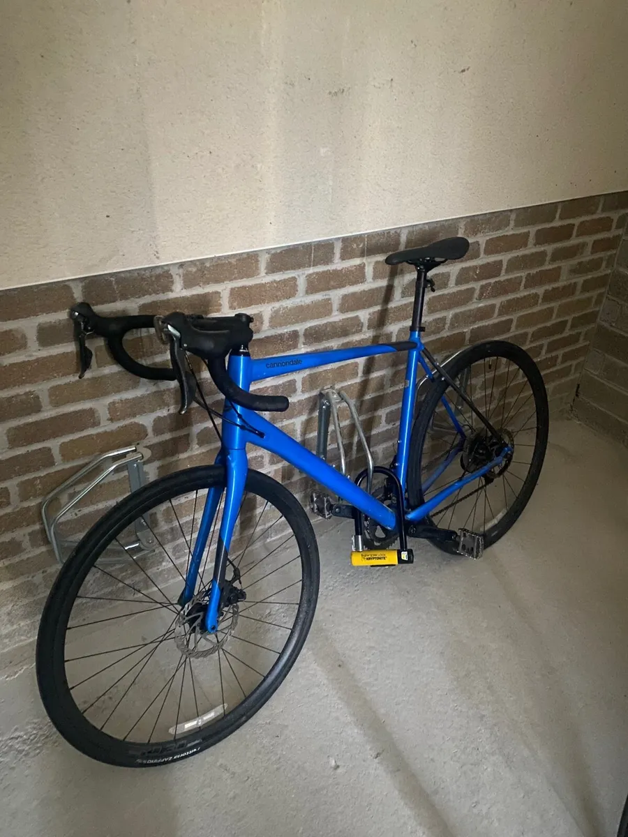 Canondale Road Bike Synapse Racer. 58 frame. - Image 1