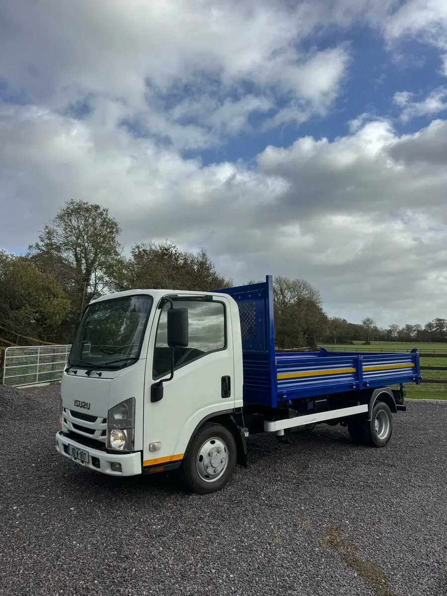 Isuzu 3.5ton tipper - Image 1