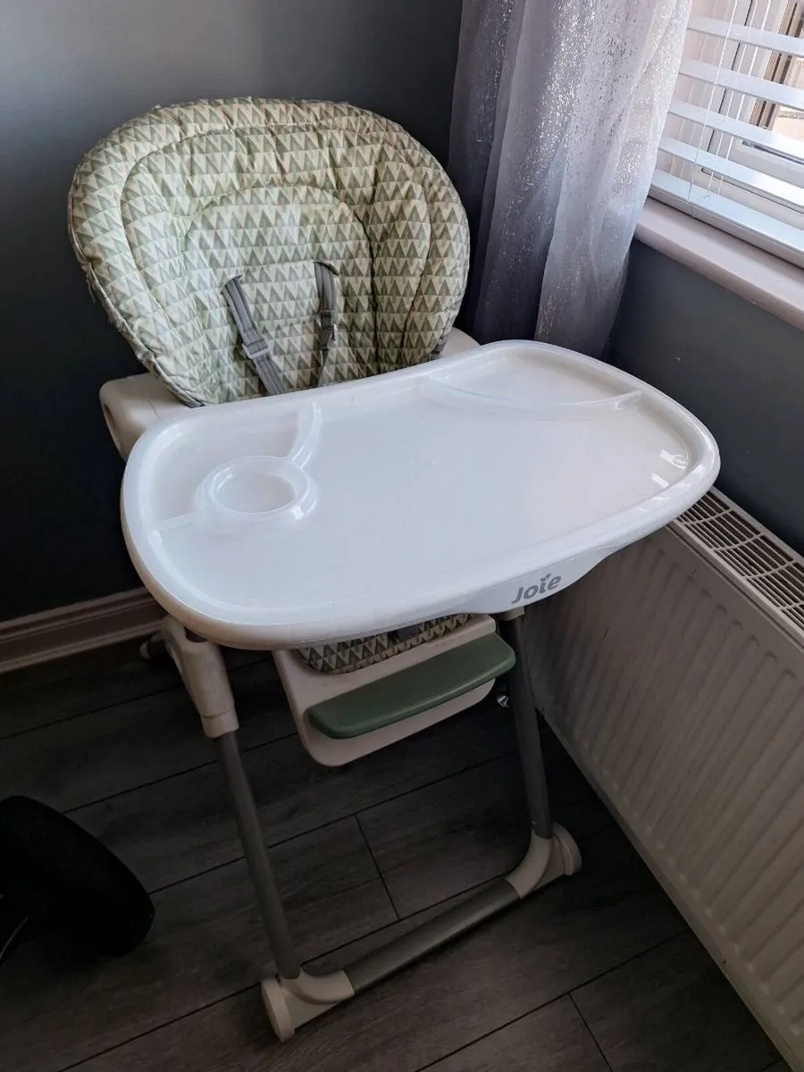 High chair - Image 1