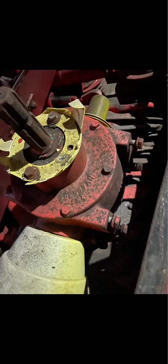 Kuhn mower parts - Image 3