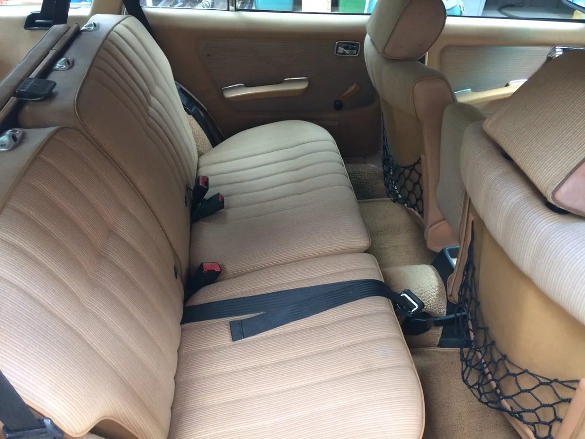 Mercedes Estate - Image 4