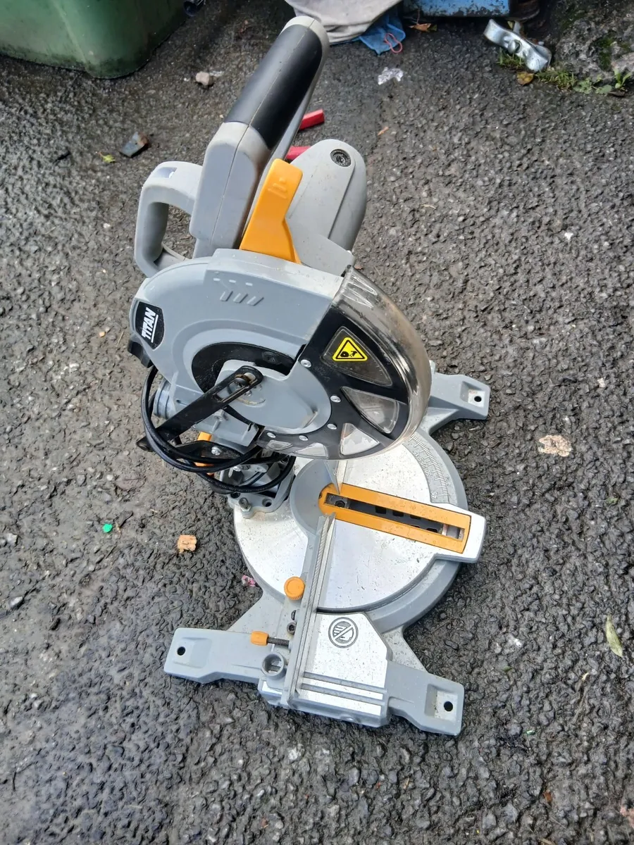 Chop saw working perfect read about add - Image 2