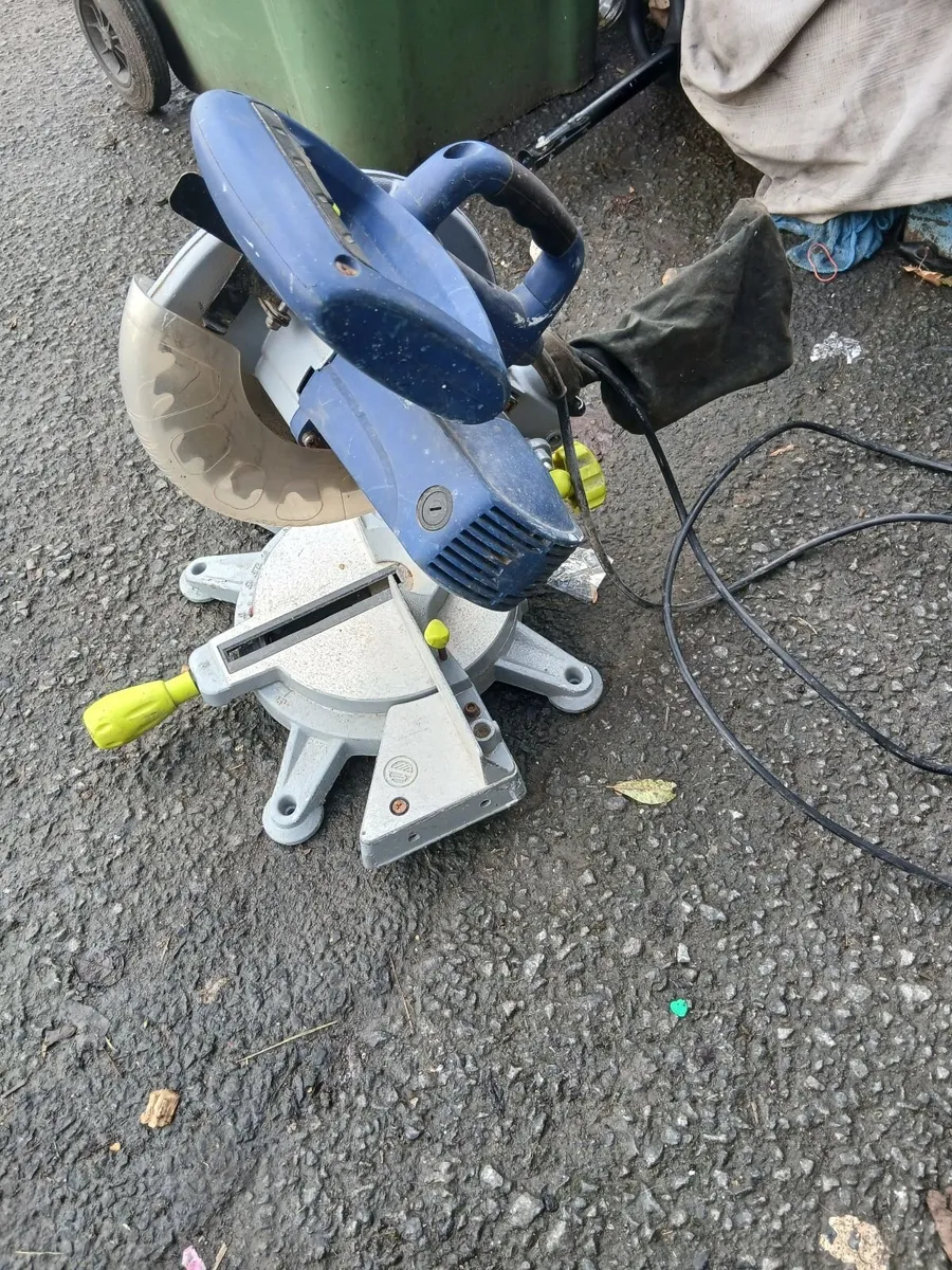 Chop saw working perfect read about add - Image 1
