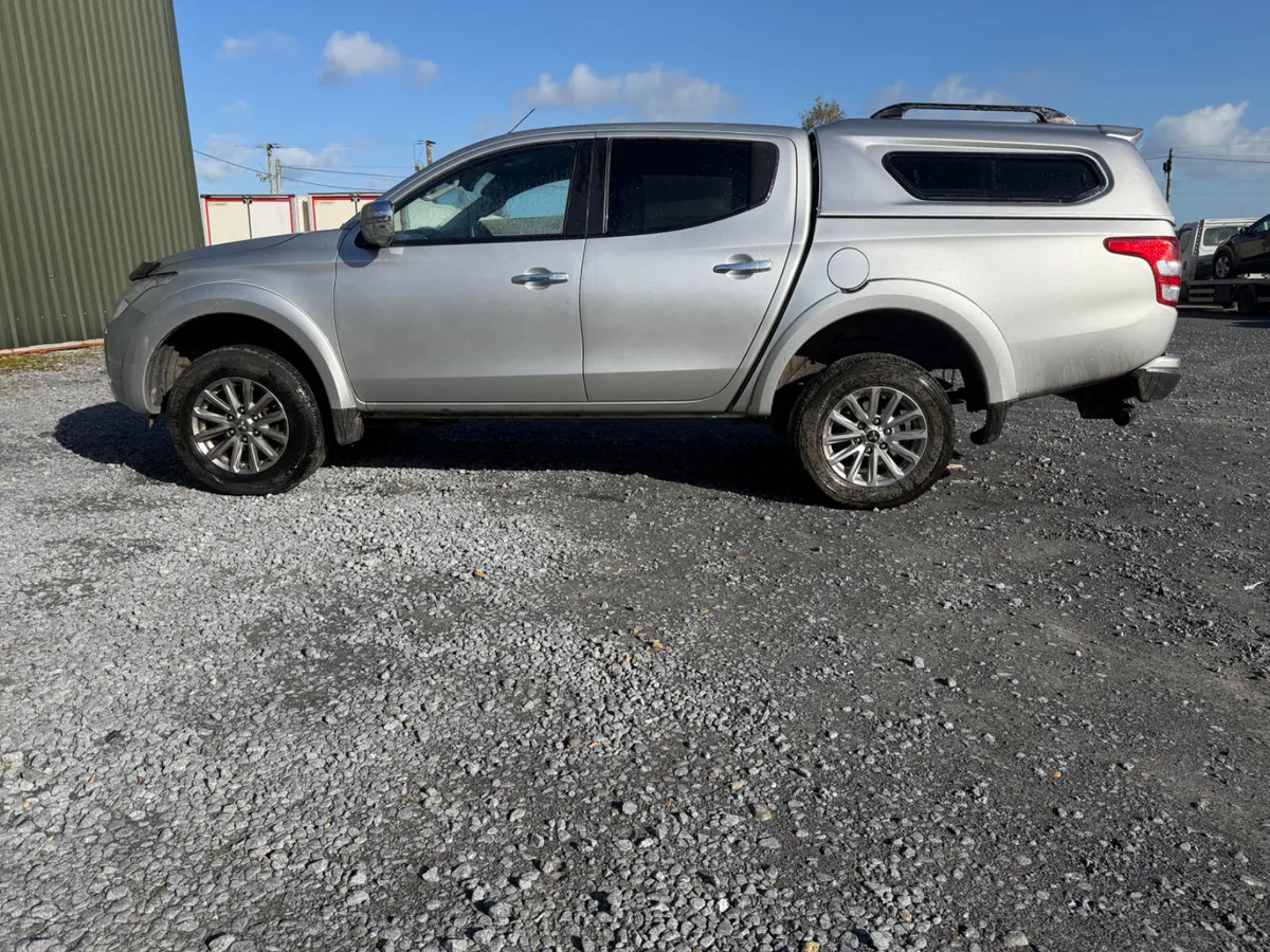 2017 Mitsubishi L200 - Image 2