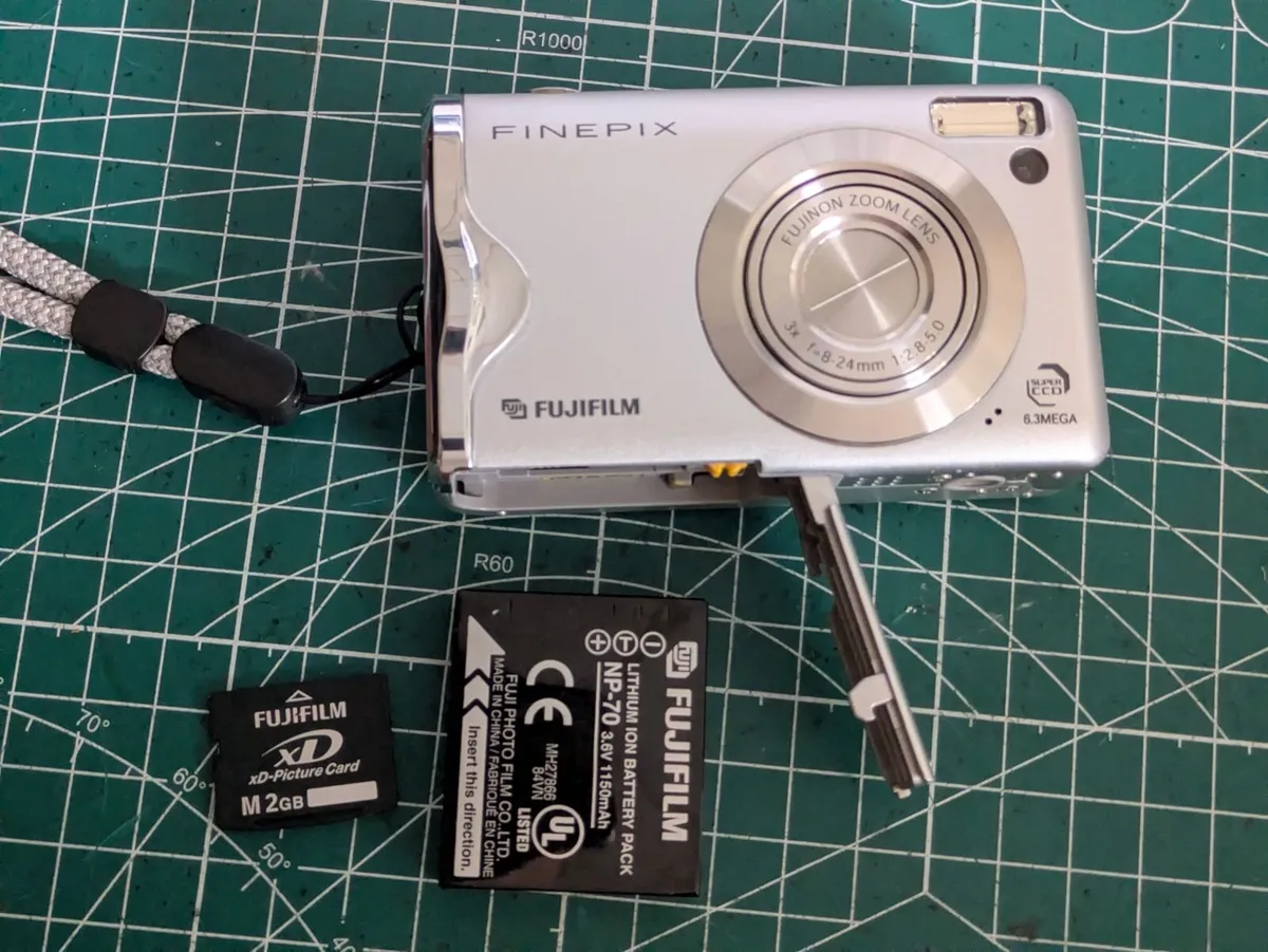 Fujifilm F20 SuperCCD🌈compact camera 🎞️film sims - Image 4