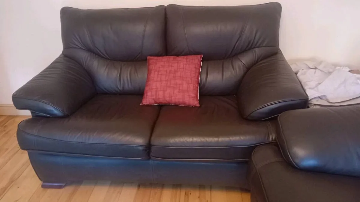 Brown leather sofa - Image 4