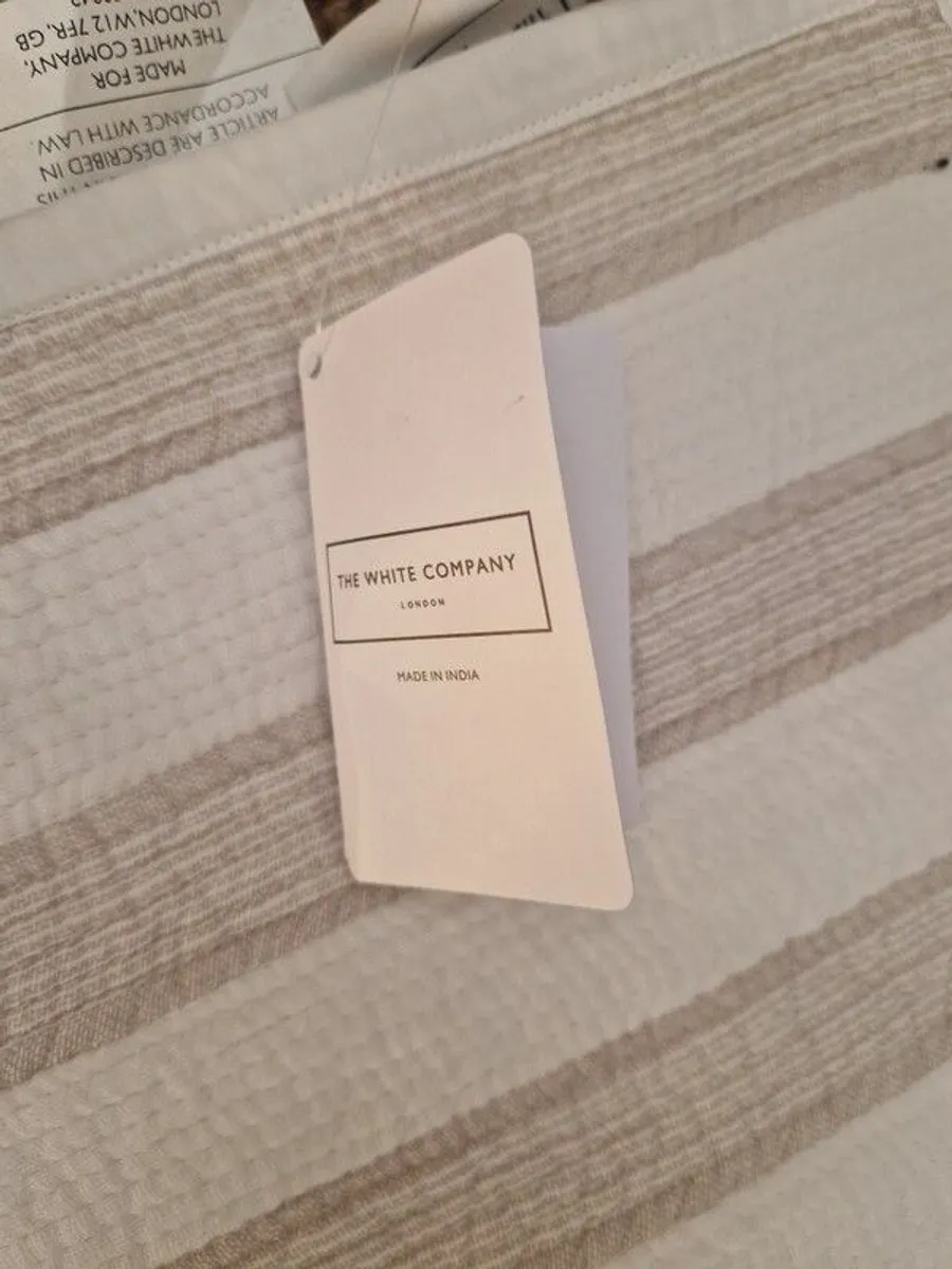 The White Company quilt - Image 2