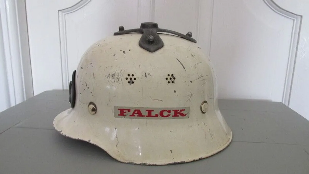 Collectable fire helmet (1 of 3) - Image 2