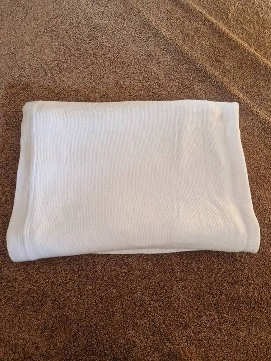 The white company blanket - Image 1