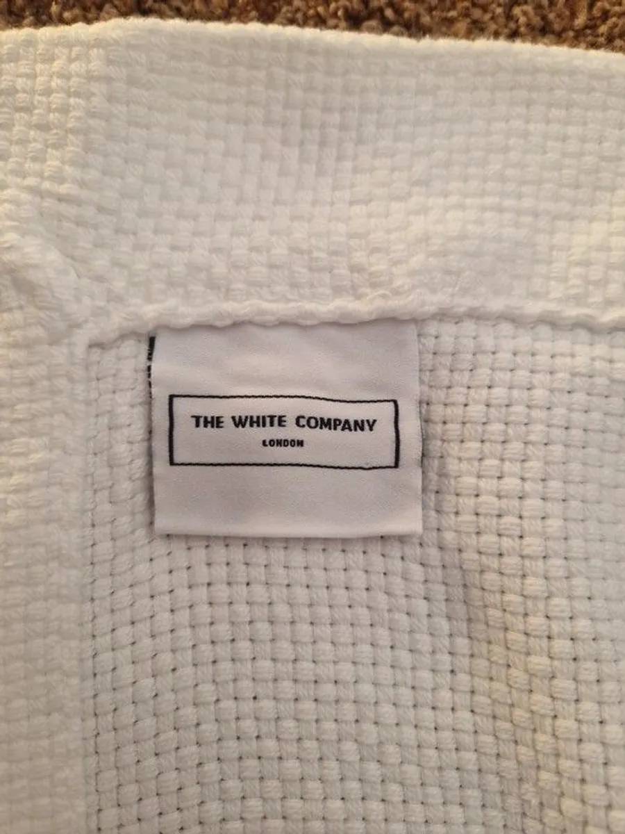 The white company blanket - Image 3