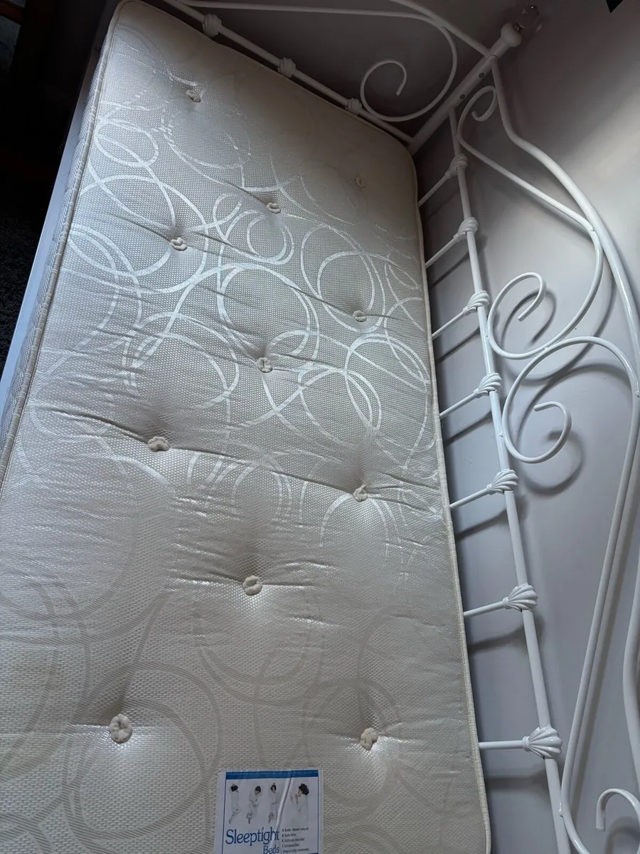 Day bed - Image 3