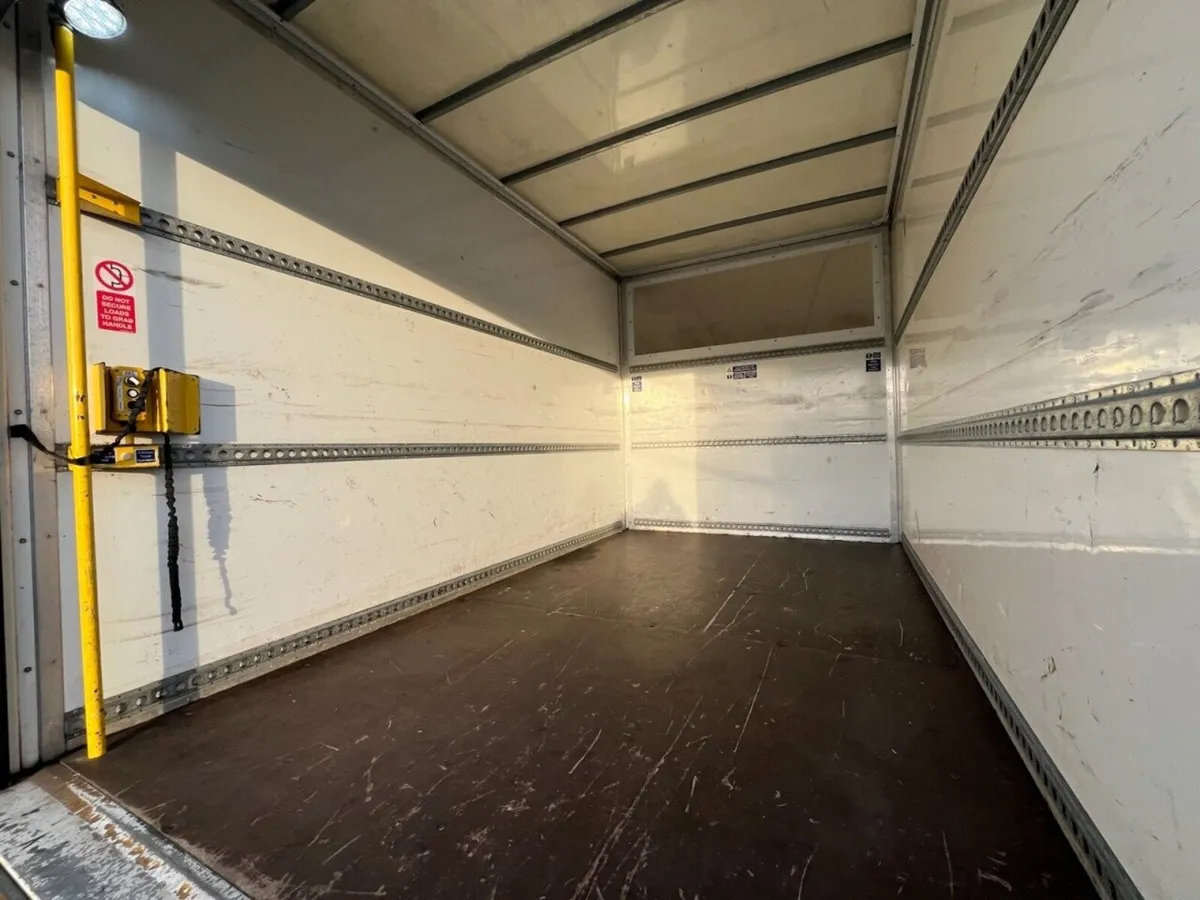 2022 Ford Transit Luton Box Van - Image 4
