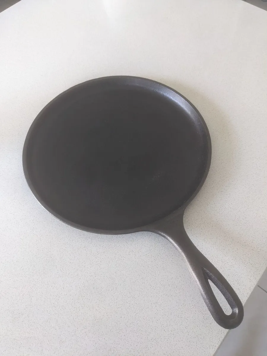 Cast Iron Pancake/ Crepe Pan 26cm - Image 1