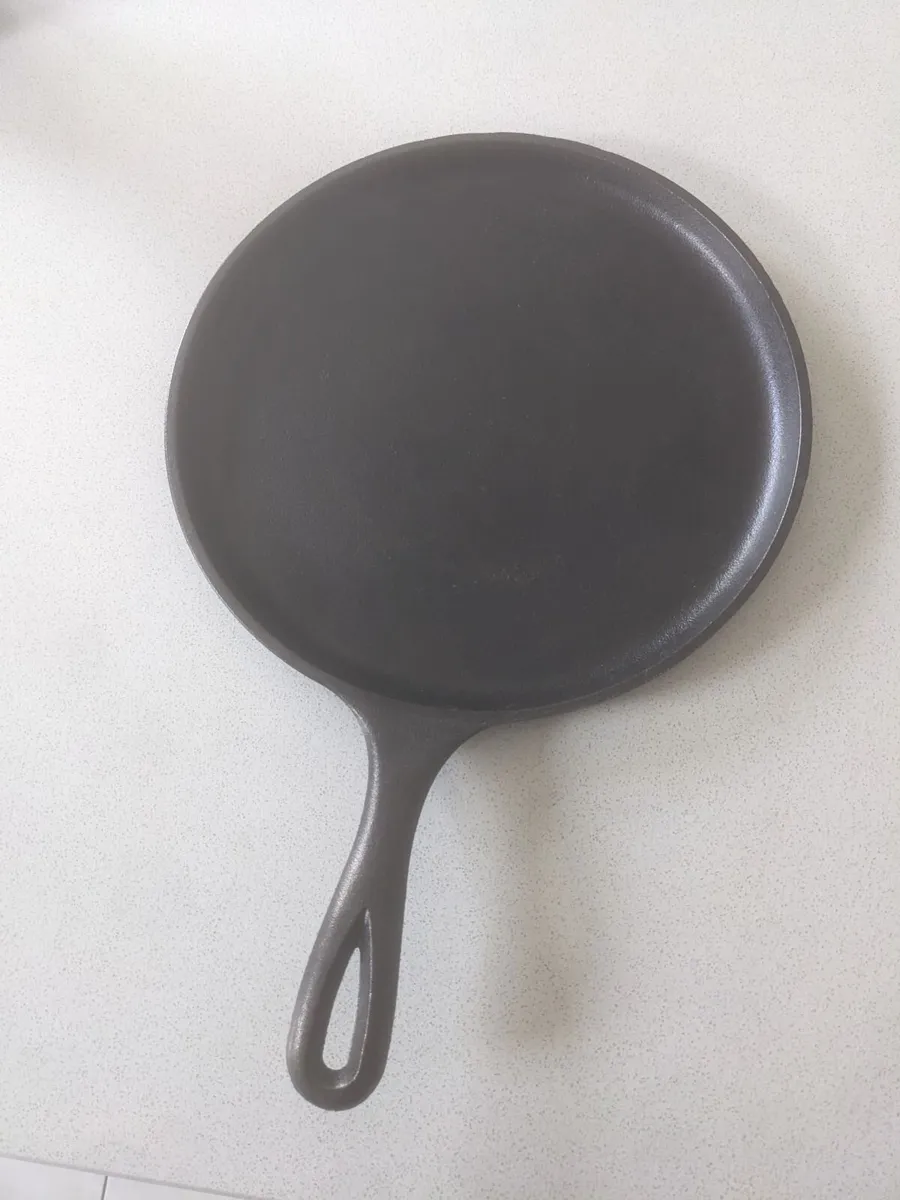 Cast Iron Pancake/ Crepe Pan 26cm - Image 2