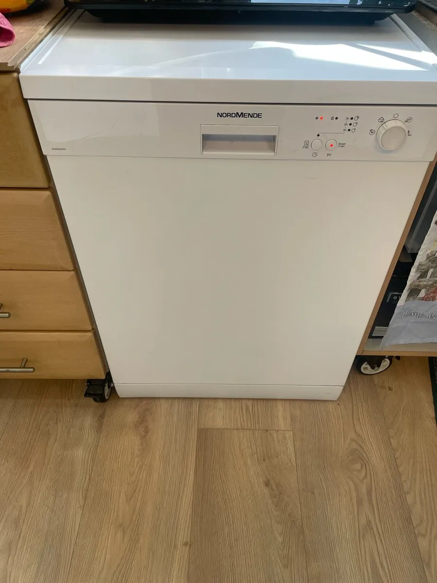 Dishwasher Freestanding - Image 1