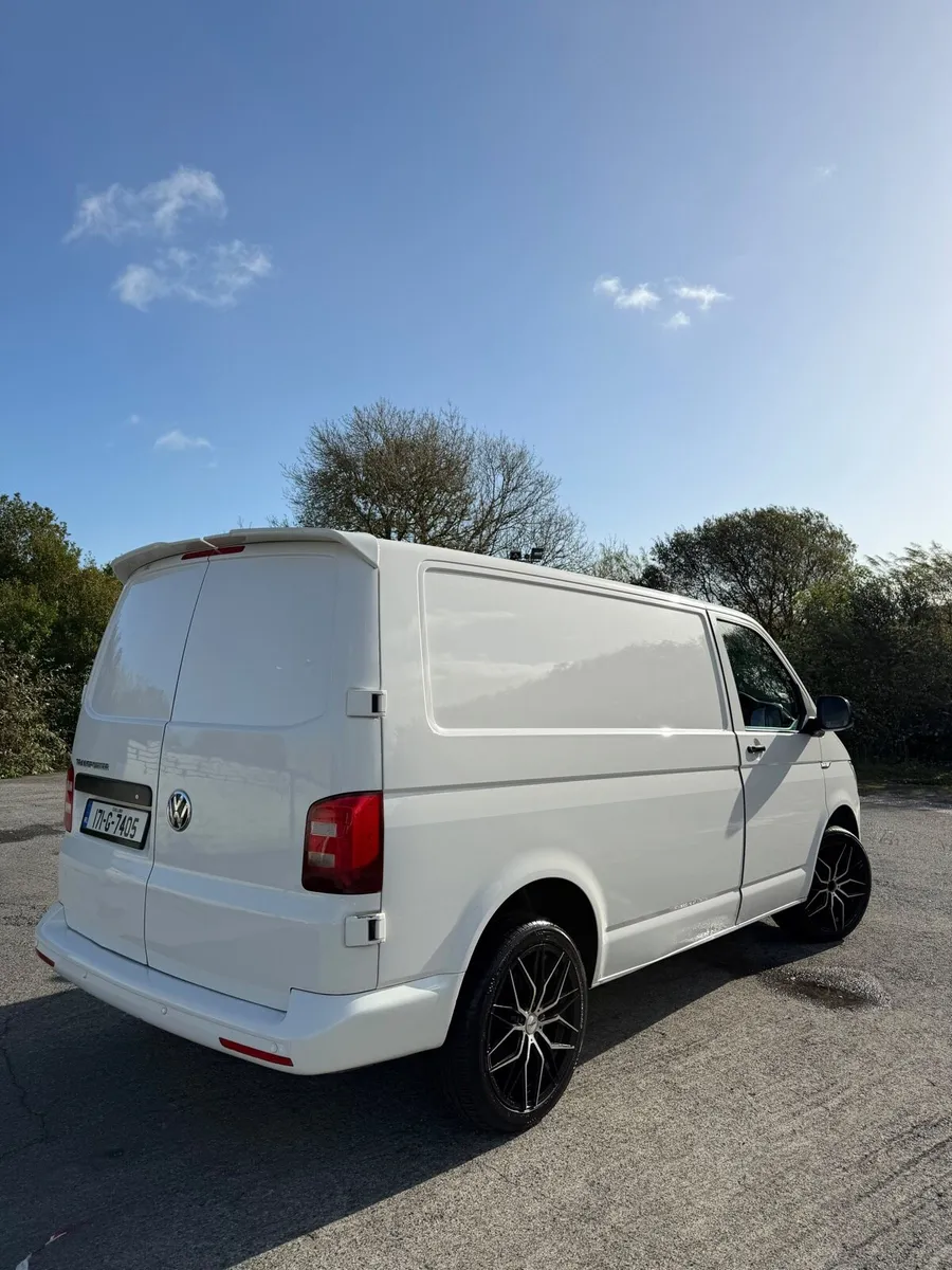 Volkswagen Transporter 2.0 Diesel - Image 2