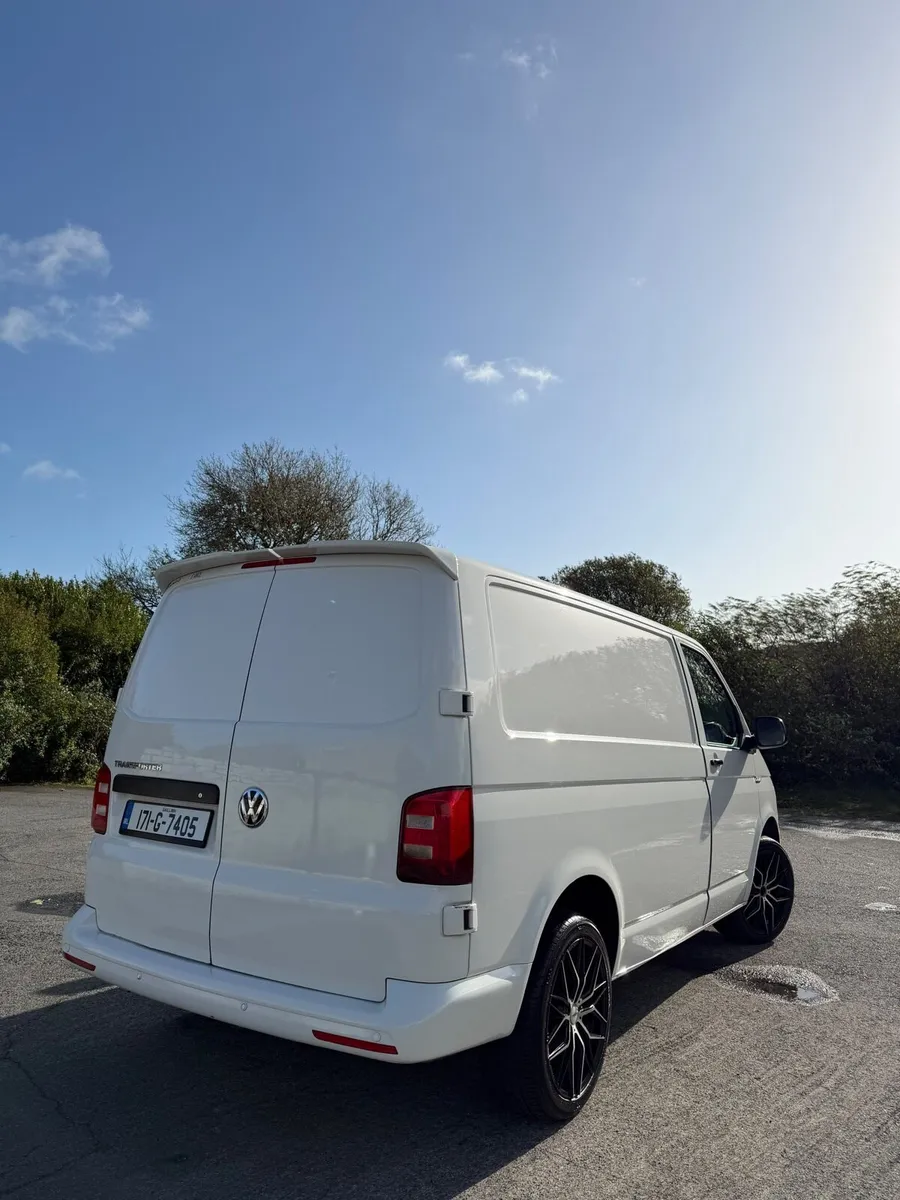 Volkswagen Transporter 2.0 Diesel - Image 4