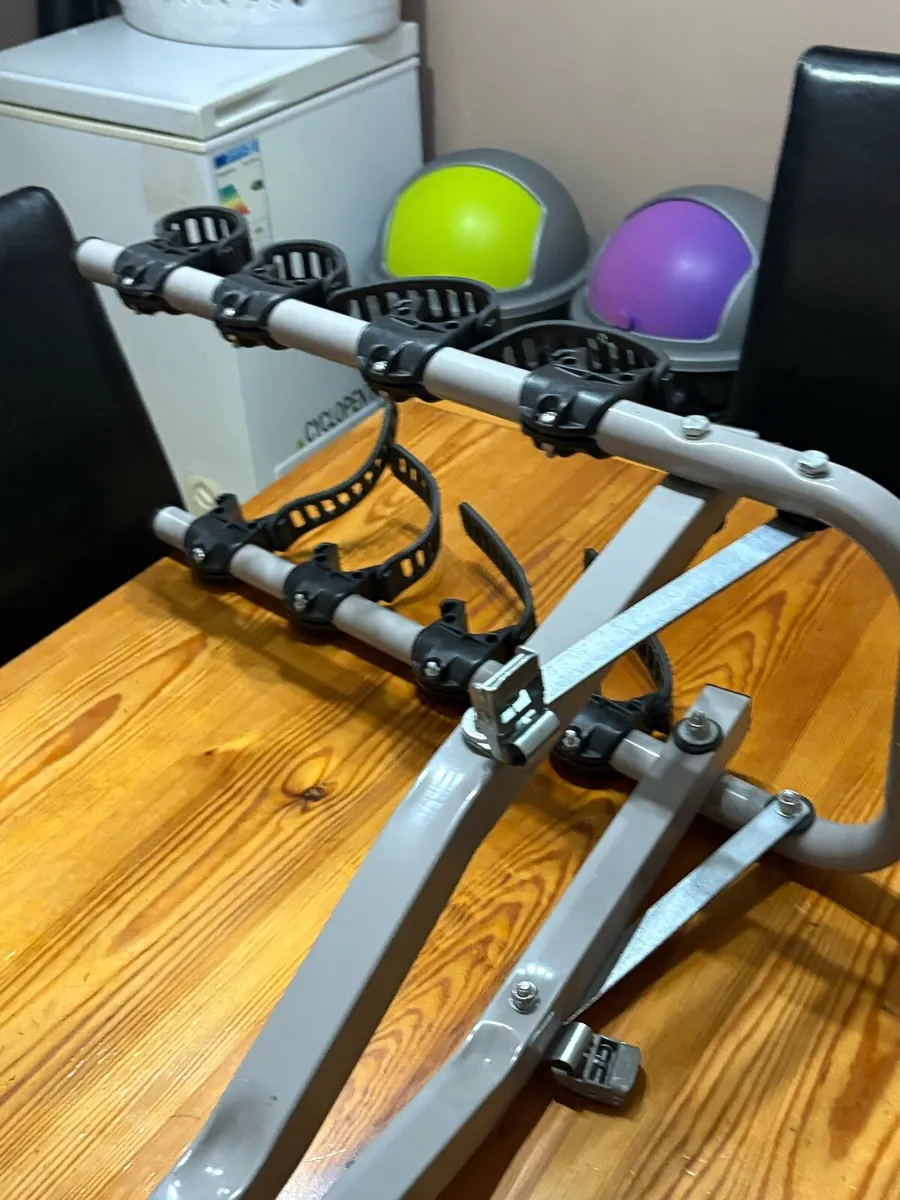 Peruzzo towbar hang on 4 bike carrier - Image 2