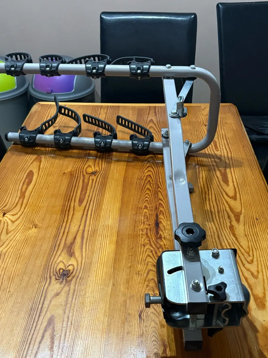 Peruzzo towbar hang on 4 bike carrier - Image 4