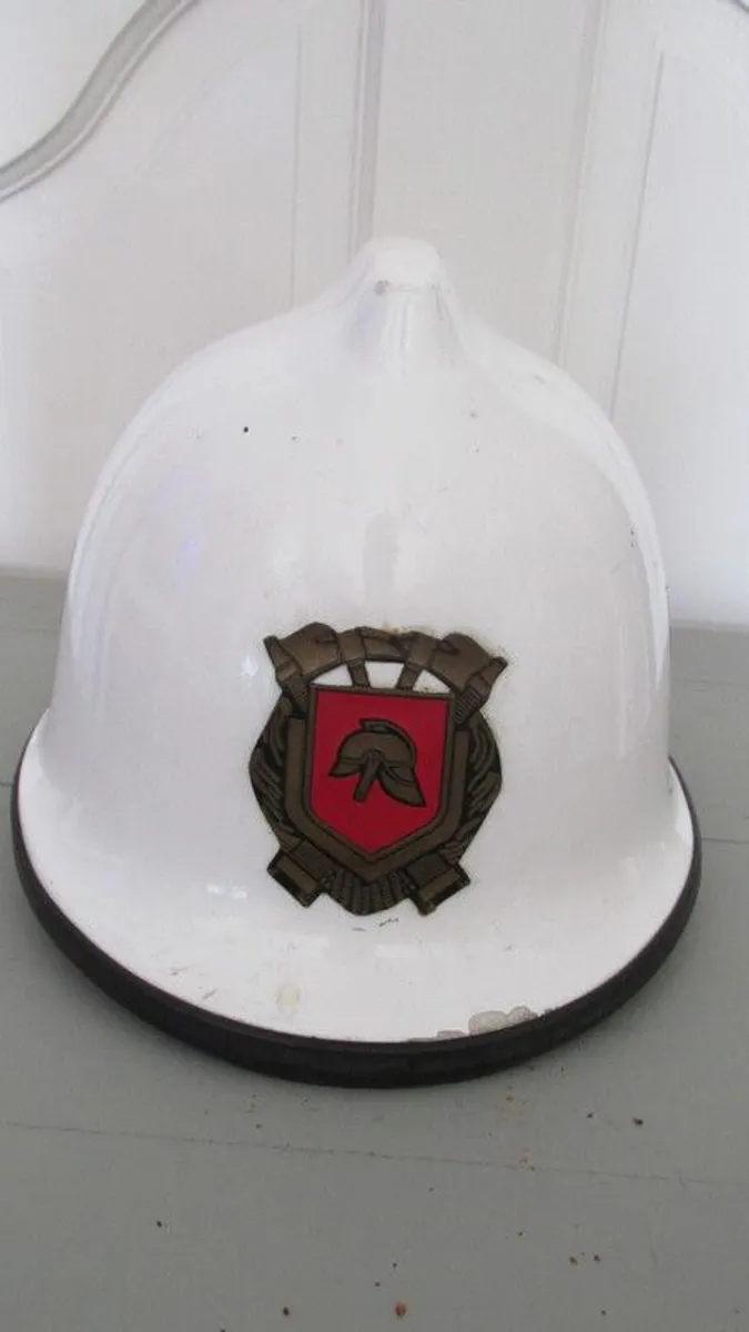Rare Dutch fire helmet (3 of 3) - Image 1