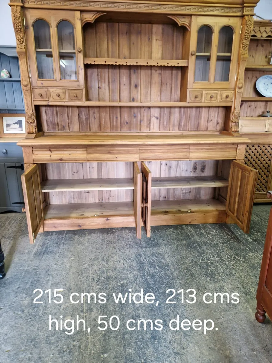Vintage 7ft wide pine kitchen dresser - Image 2