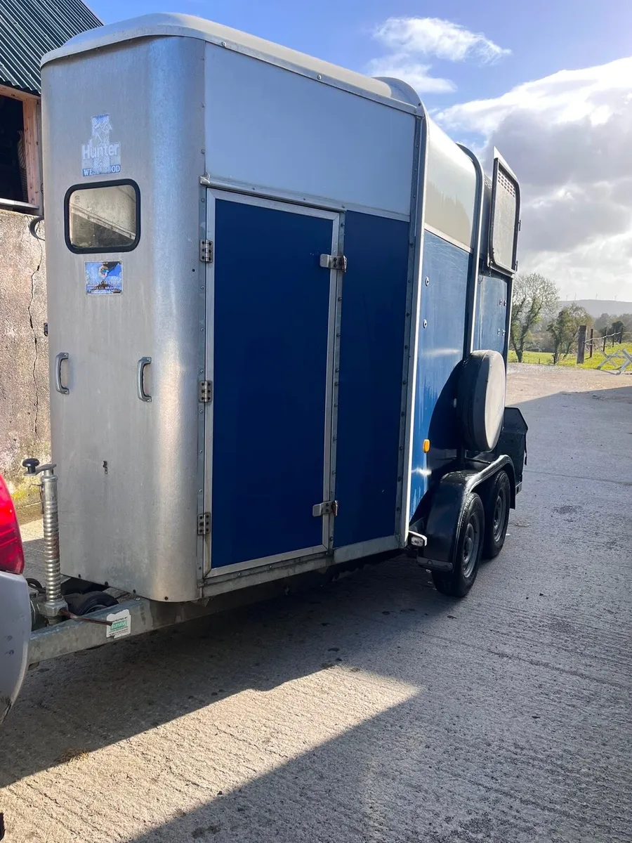 Blue Ifor Williams Hb505 - Image 1