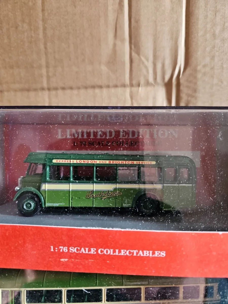 Corgi Bus Set - Image 2