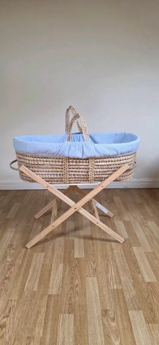 Moses Basket with Stand - Image 1