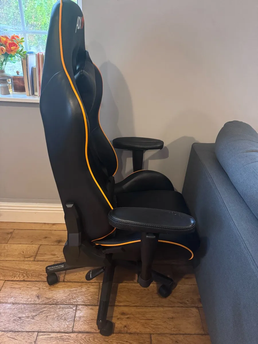Gaming and Office chair - Image 4