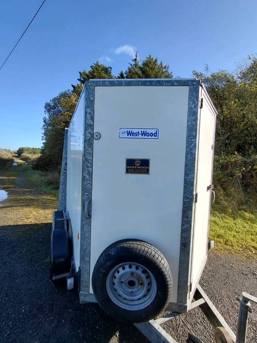 tow van trailer - Image 1