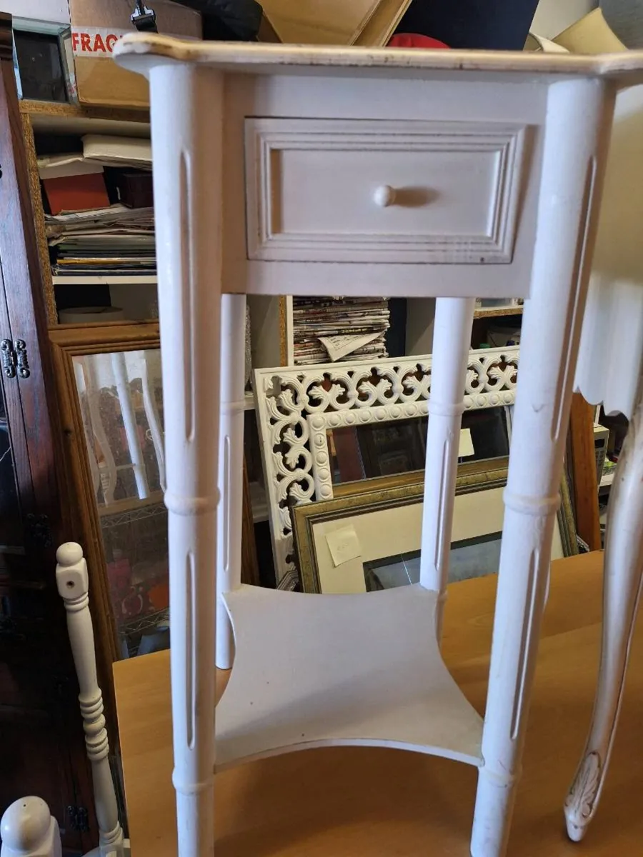 Two small vintage bedside tables for upcycling - Image 3