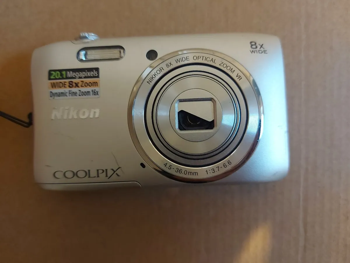 Nikon Coolpix S3600, 8 x wide Zoom, 20.1 MP Camera - Image 3