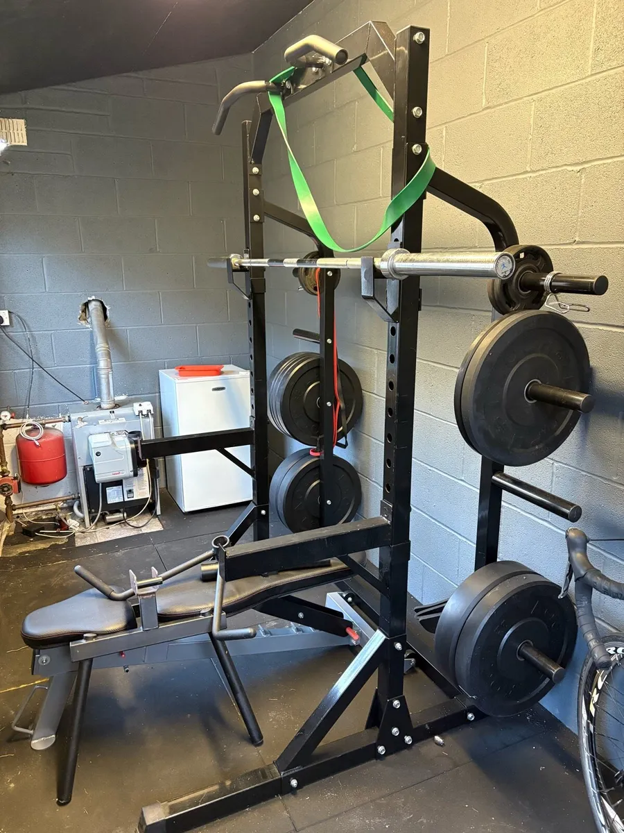 Half rack + Olympic Barbell + 150KG of plates - Image 2