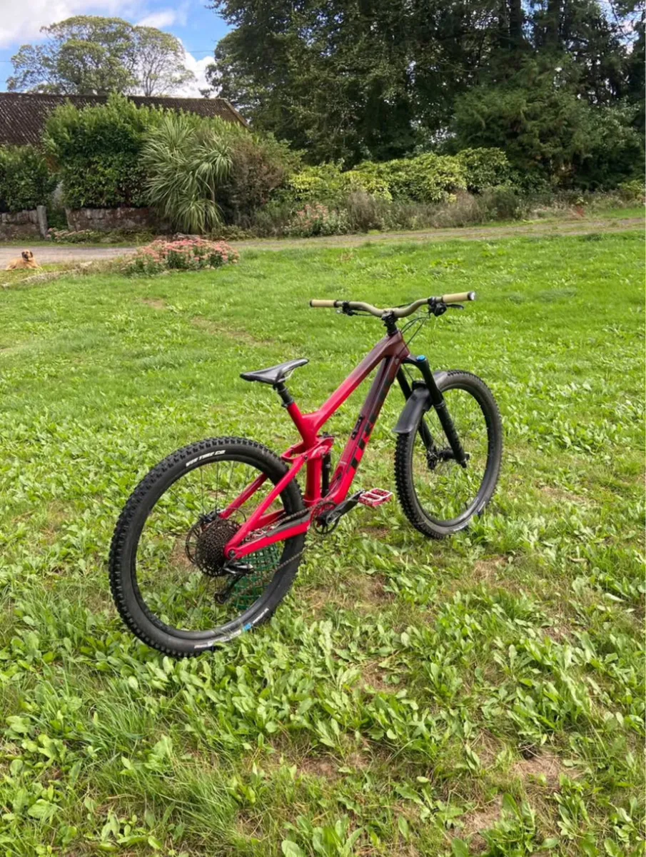 Trek slash 9.7 full carbon freshly serviced - Image 1