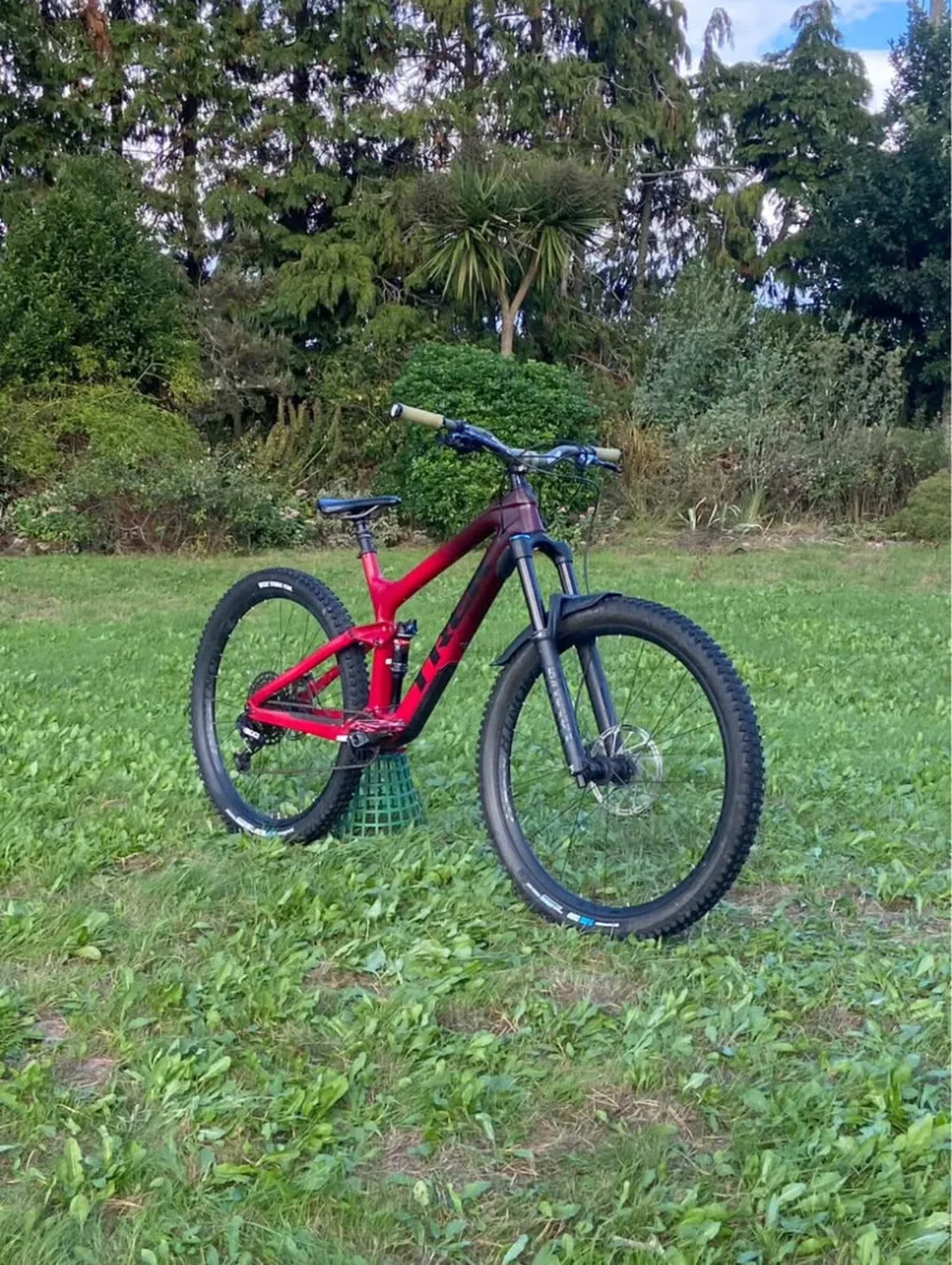 Trek slash 9.7 full carbon freshly serviced - Image 4