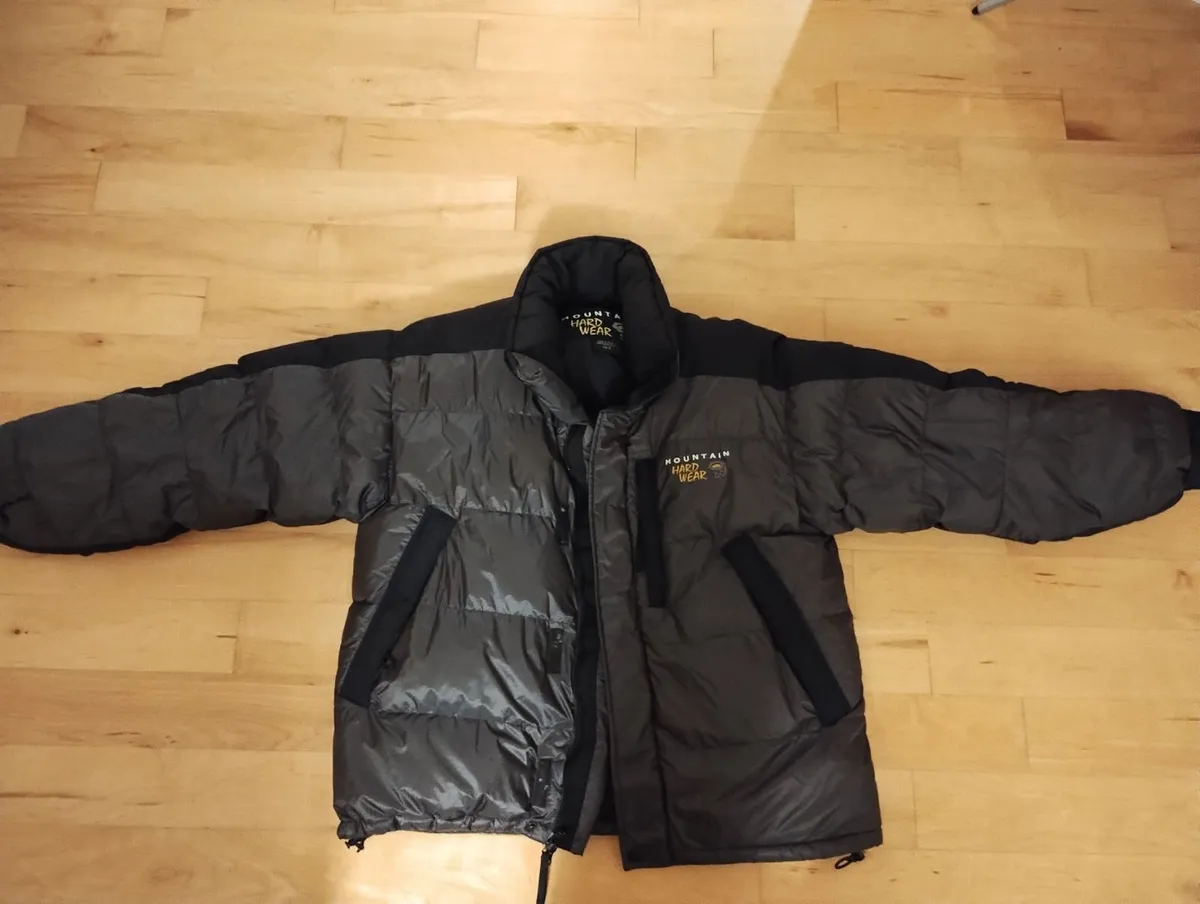Ski Wear - Image 3