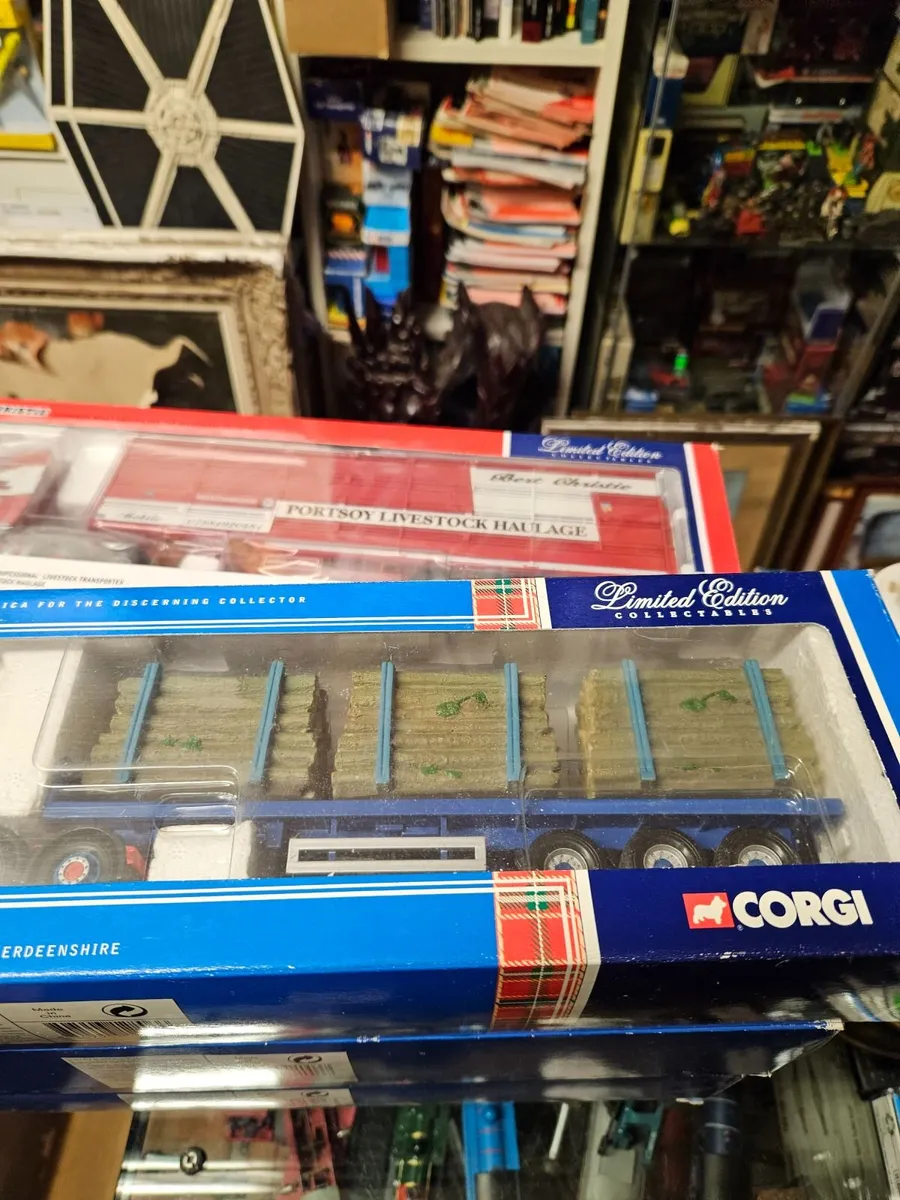 Corgi Scania T Cab Tractor Unit and Log Trailer - Image 2